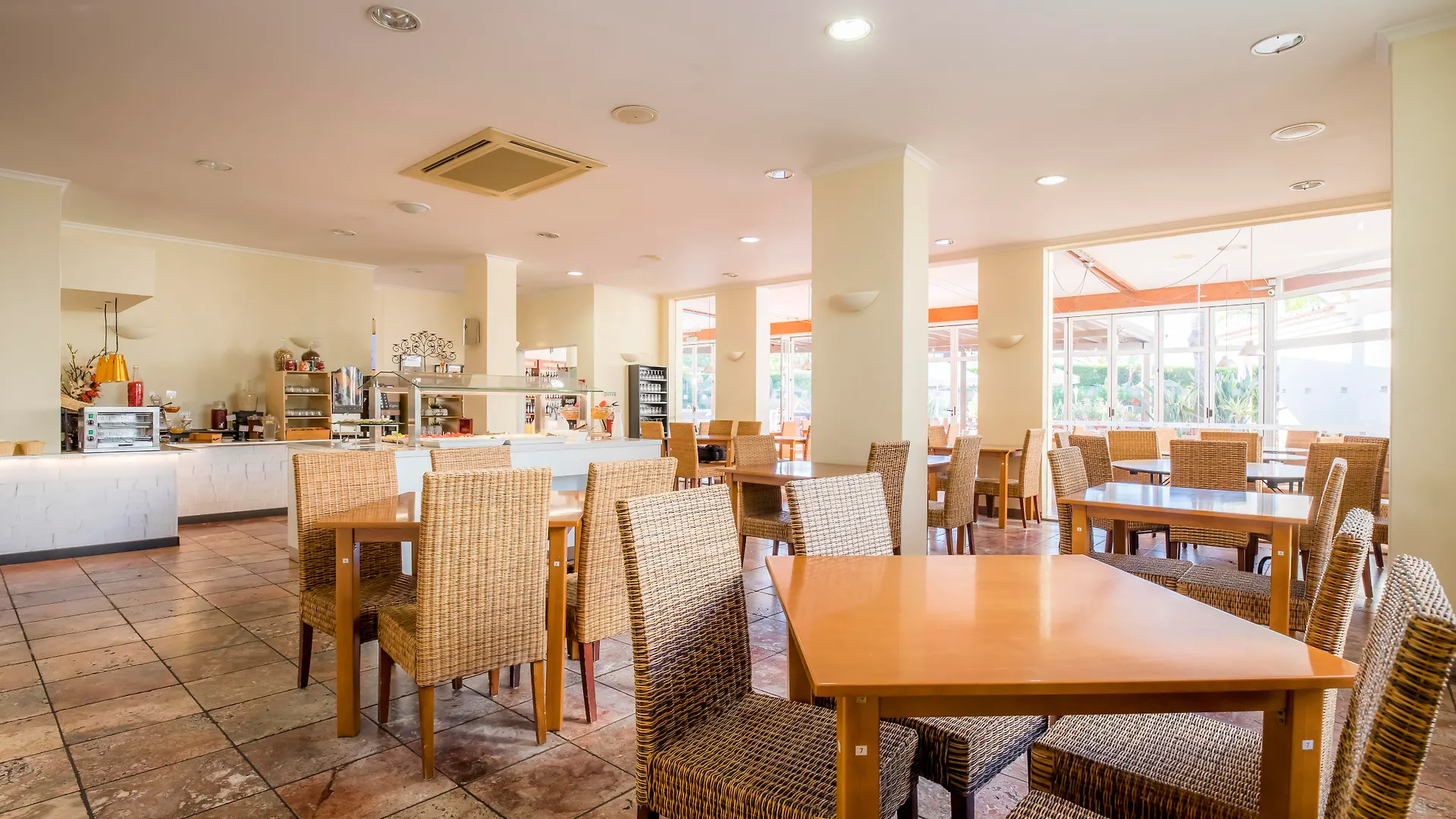 Clube Porto Mos - Sunplace Hotels & Beach Resort Lagos